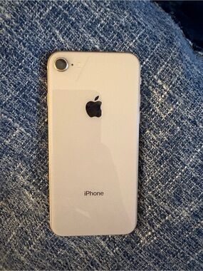 Apple iPhone 8 Rose Gold | Excellent Condition | Unlocked | Clean IMEI